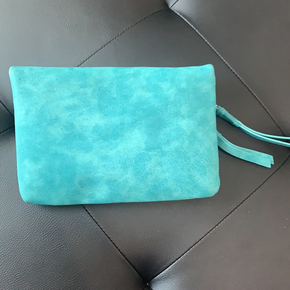 Street Level turquoise purse with gold chain. Brand new - Picture 4 of 6